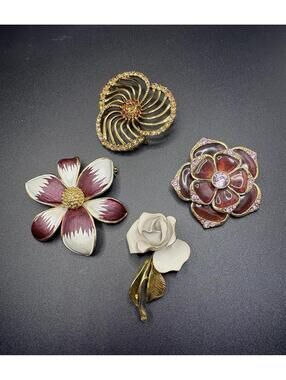 Flower Brooch Lot